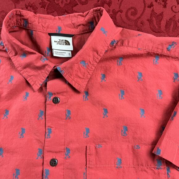 The North Face Shirt Mens XL Red‎ Bay Trail Jacquard Hiking Man Graphic AOP - Picture 1 of 10
